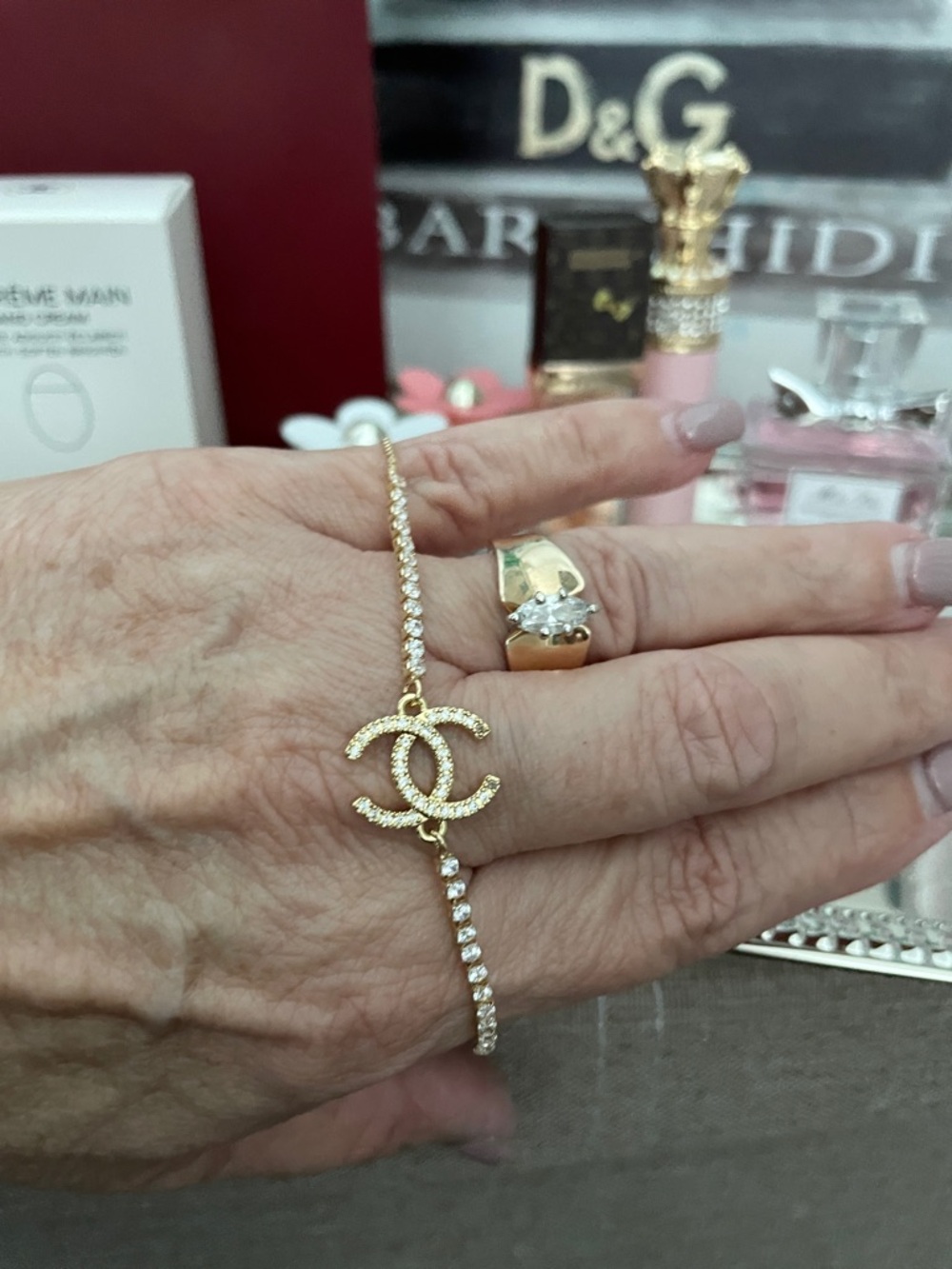✨Gold Crystal Logo Slider Bracelet✨NEW